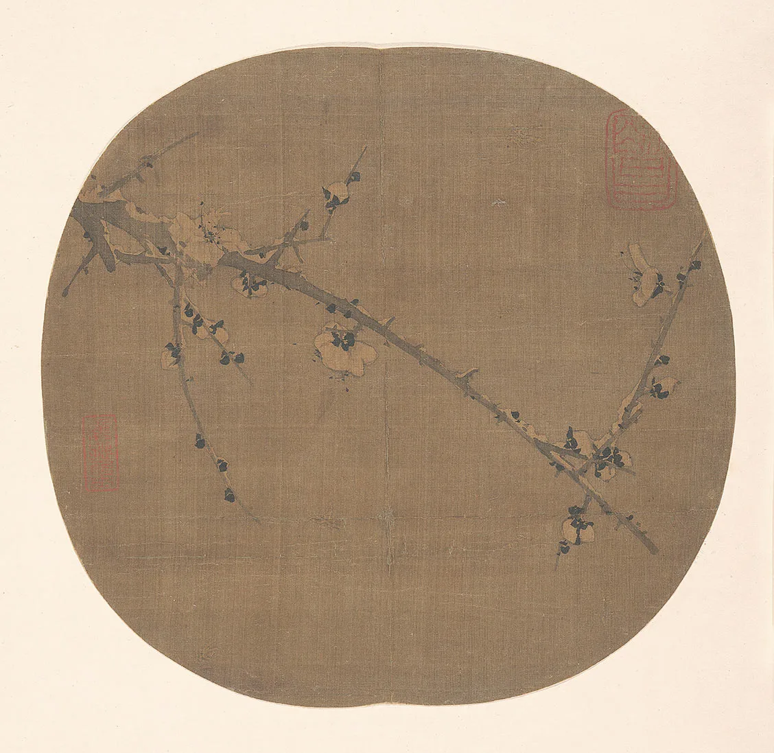 马麟花卉画《雪梅图》