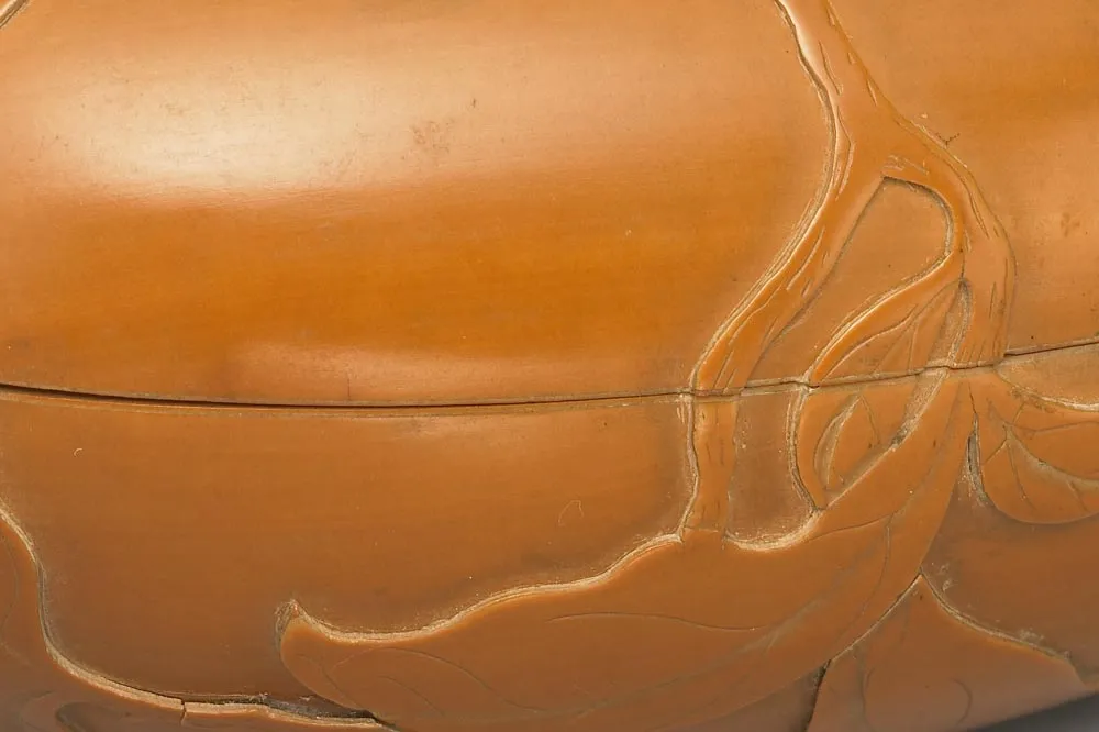 清早中期“竹黄卧瓜式盒”雕刻局部 (3)