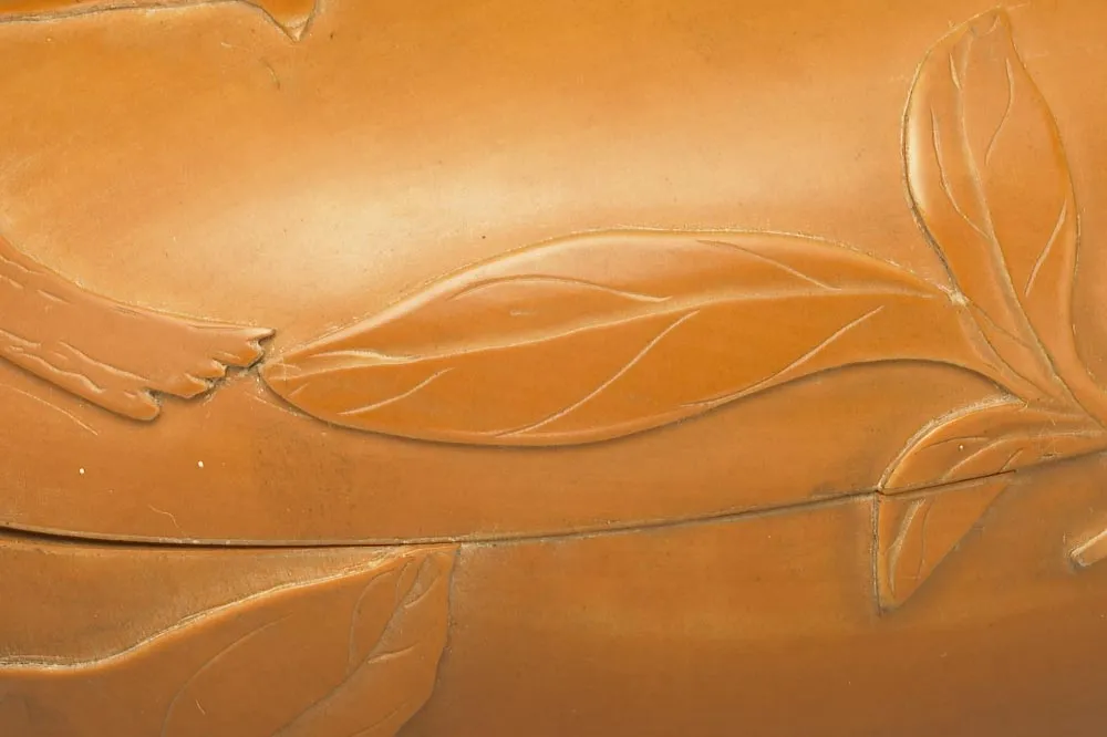 清早中期“竹黄卧瓜式盒”雕刻局部 (1)