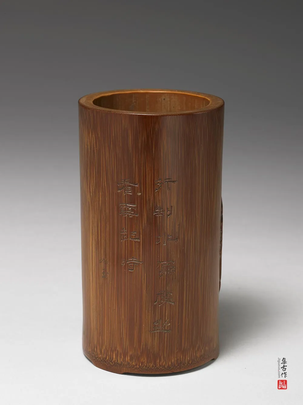 清代“竹雕人物图笔筒”雕刻-(2)