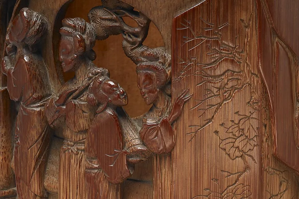 明末清初“竹雕仕女图笔筒”雕刻局部 (1)