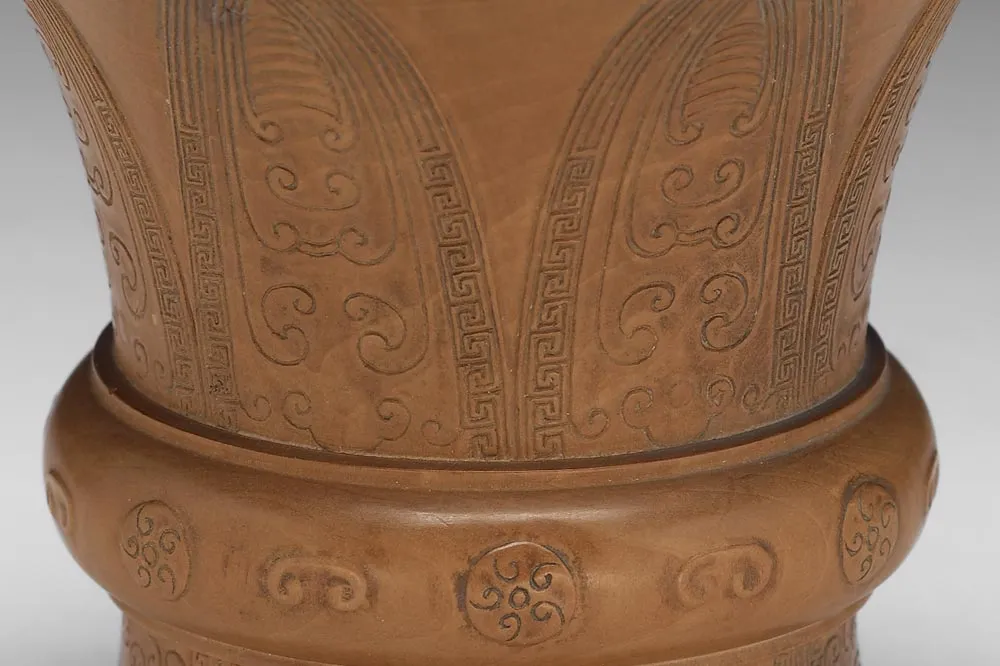 清代“木雕蝉纹觚式杯”雕刻局部 (1)