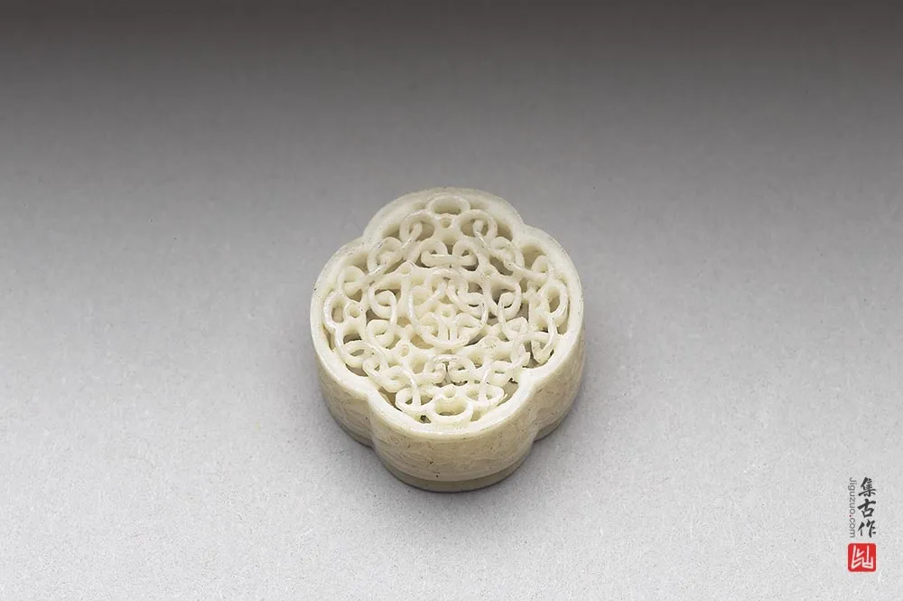 清代乾隆“象牙雕透花长方套盒”雕刻-(2)