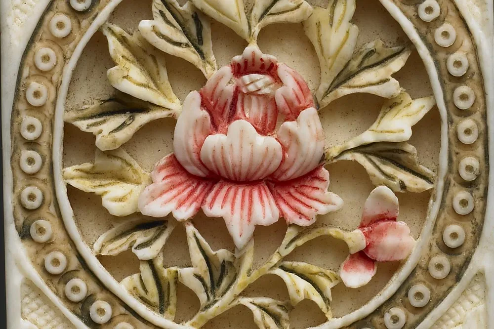 清代“象牙雕四层透花提食盒”雕刻局部 (9)