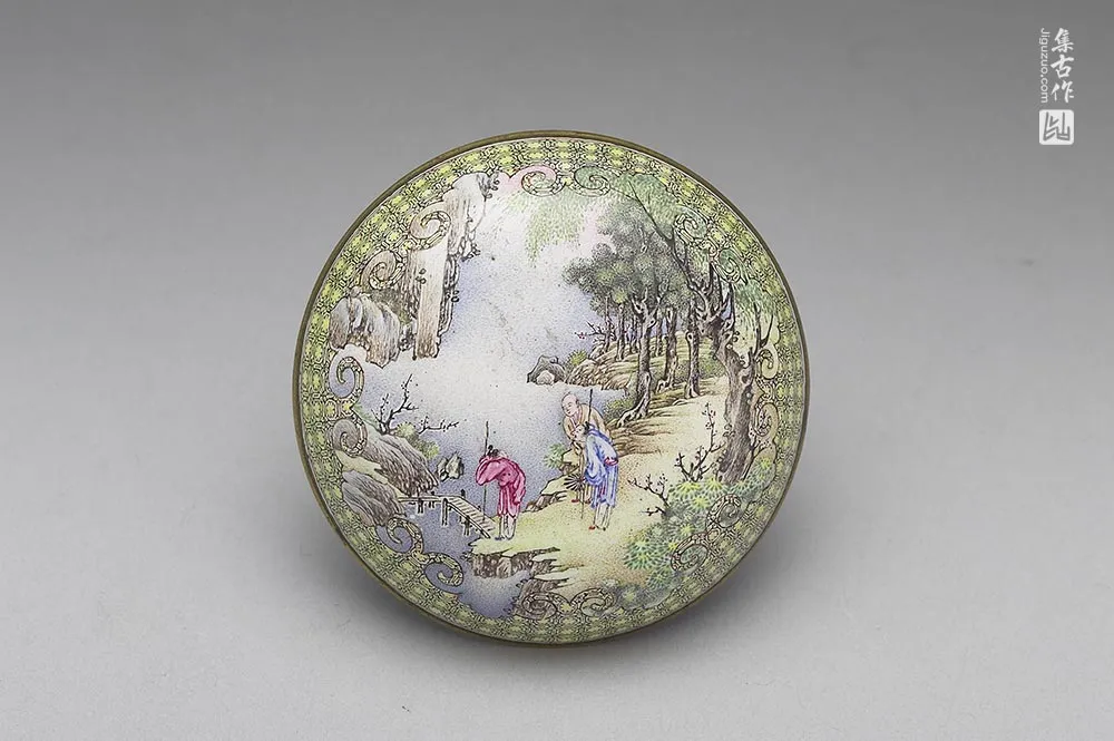 清代乾隆铜胎画珐琅山水人物图盒-(4)