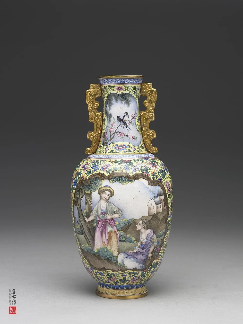 清代乾隆铜胎画珐琅西洋人物观音瓶-(1)