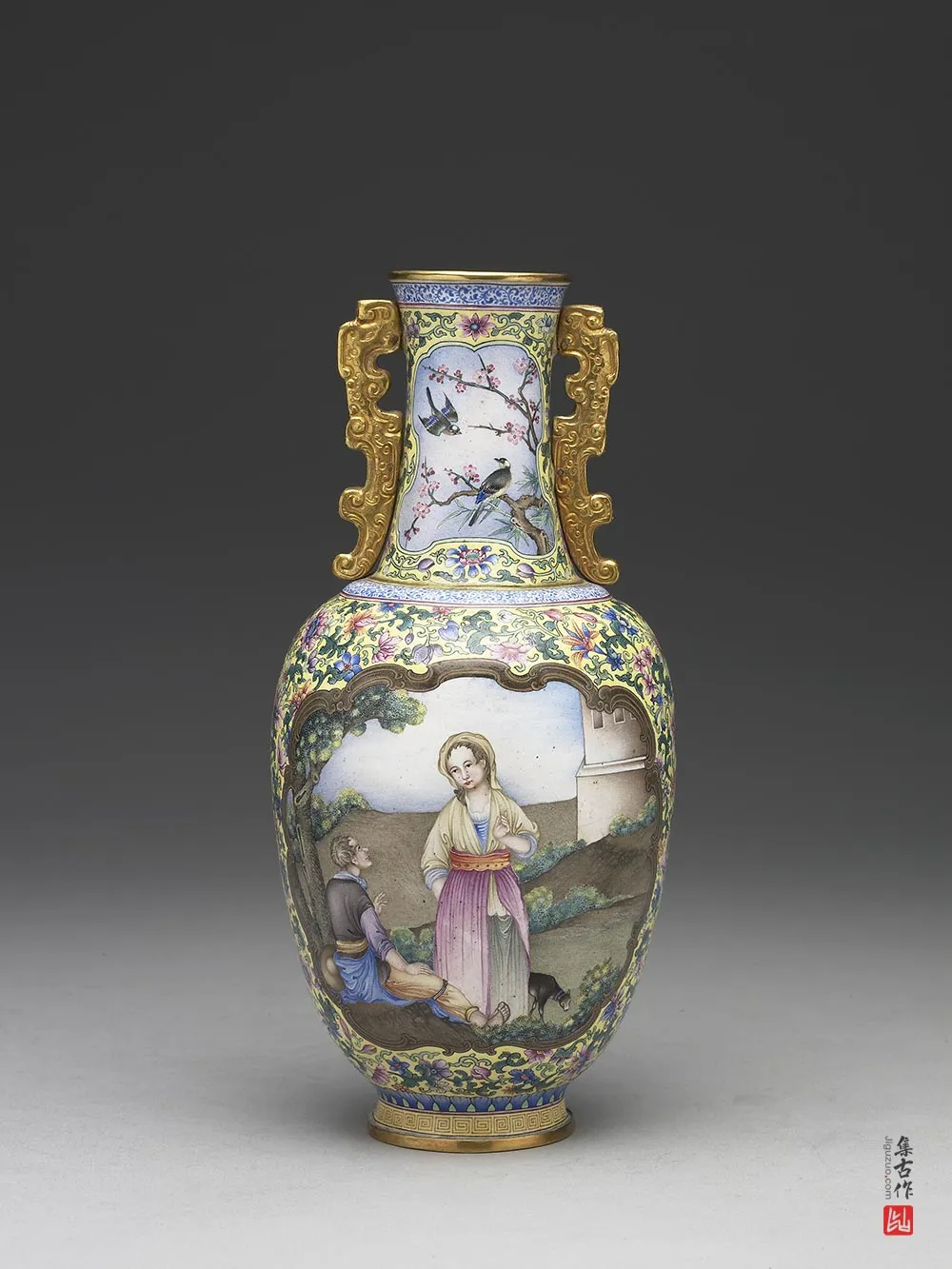 清代乾隆铜胎画珐琅西洋人物观音瓶-(2)