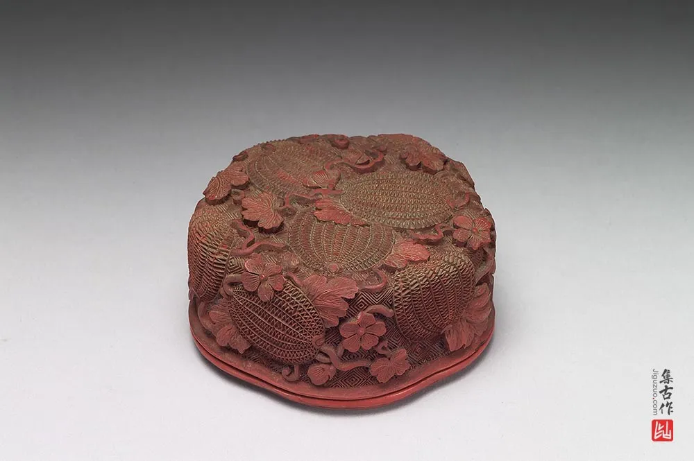 清代“剔红瓜瓞瓣式盒”漆器-(2)