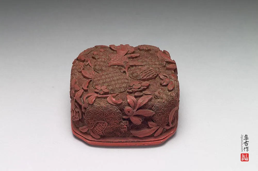 清代“剔红石榴四瓣盒”漆器-(1)