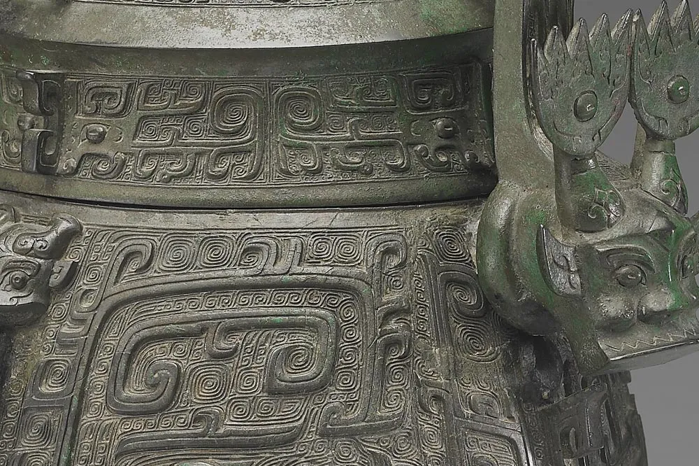 西周早期“召卣”铜器局部 (4)