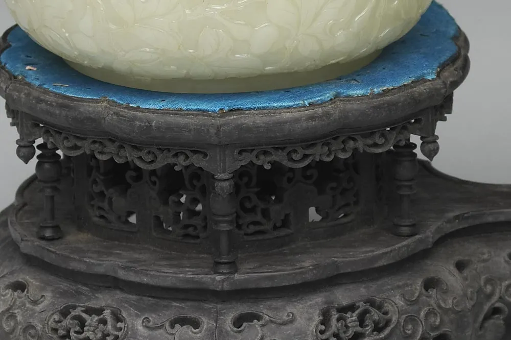 清代乾隆玉五福拱寿圆盒局部 (5)