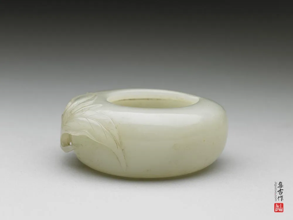 清代“玉桃形水盛”玉器-(2)