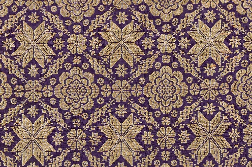 印尼织金肩布或腰布局部 (1)