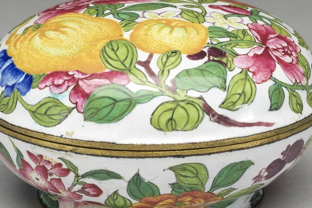 中国清時代　乾隆年製　白磁胎人物画　大鉢　27.2㎝　東さ7-0525④ 中国清時代 乾隆年製 白磁胎人物画 大鉢 27.2㎝ 東さ