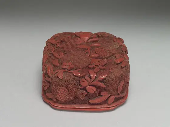 清乾隆“剔红仪凤宝盒”漆器- 艺术品- 集古作网
