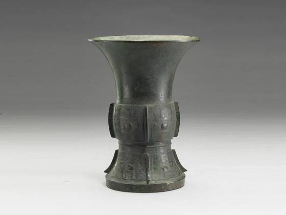 “兽面纹尊”铜器
